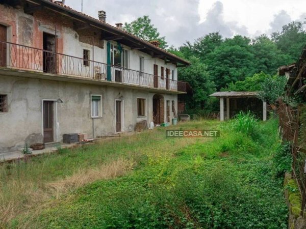 casa indipendente in vendita a Ghemme in zona Strona