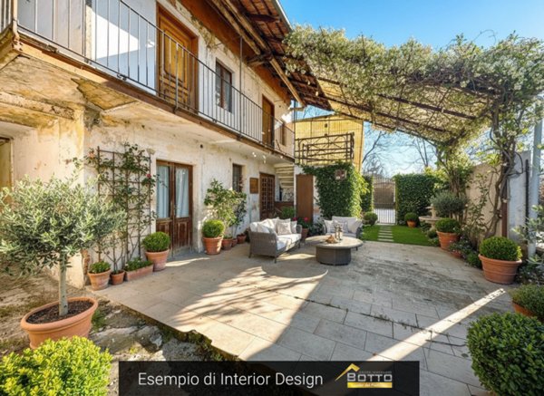 casa indipendente in vendita a Ghemme in zona Strona