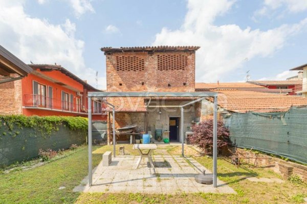 casa indipendente in vendita a Ghemme in zona Ferrera