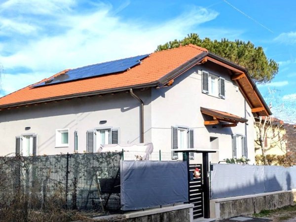 casa indipendente in vendita a Gozzano