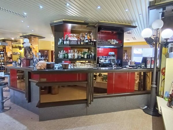 negozio in vendita a Gozzano