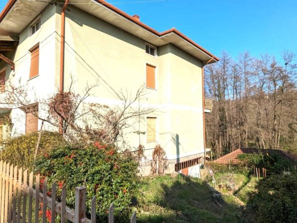 casa indipendente in vendita a Gozzano