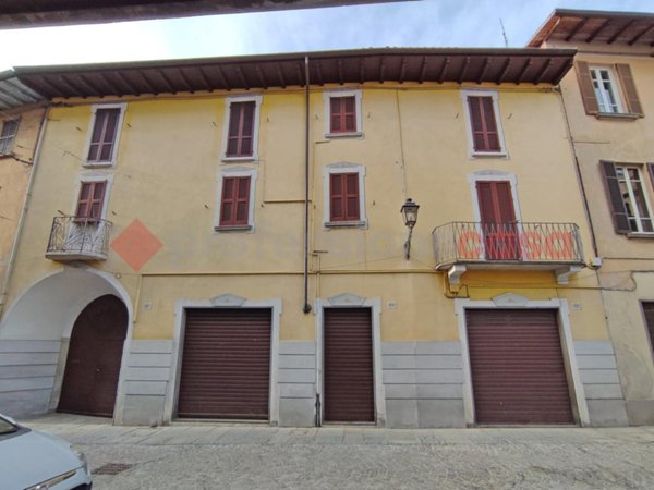 casa indipendente in vendita a Gozzano