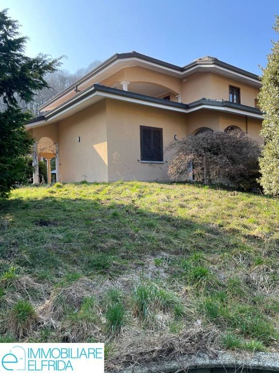 casa indipendente in vendita a Gozzano