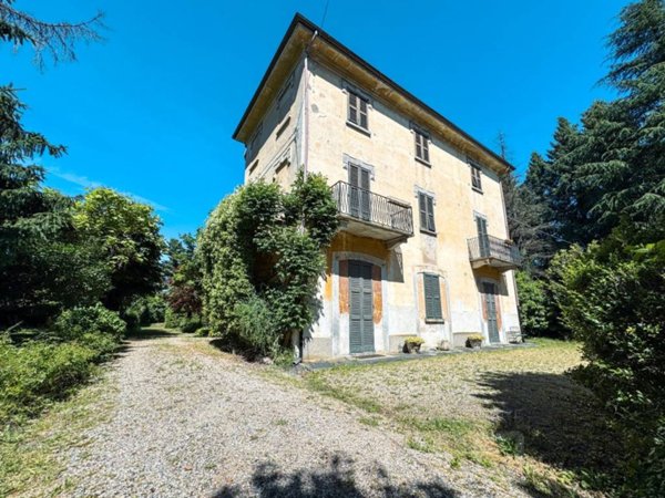 casa indipendente in vendita a Gozzano