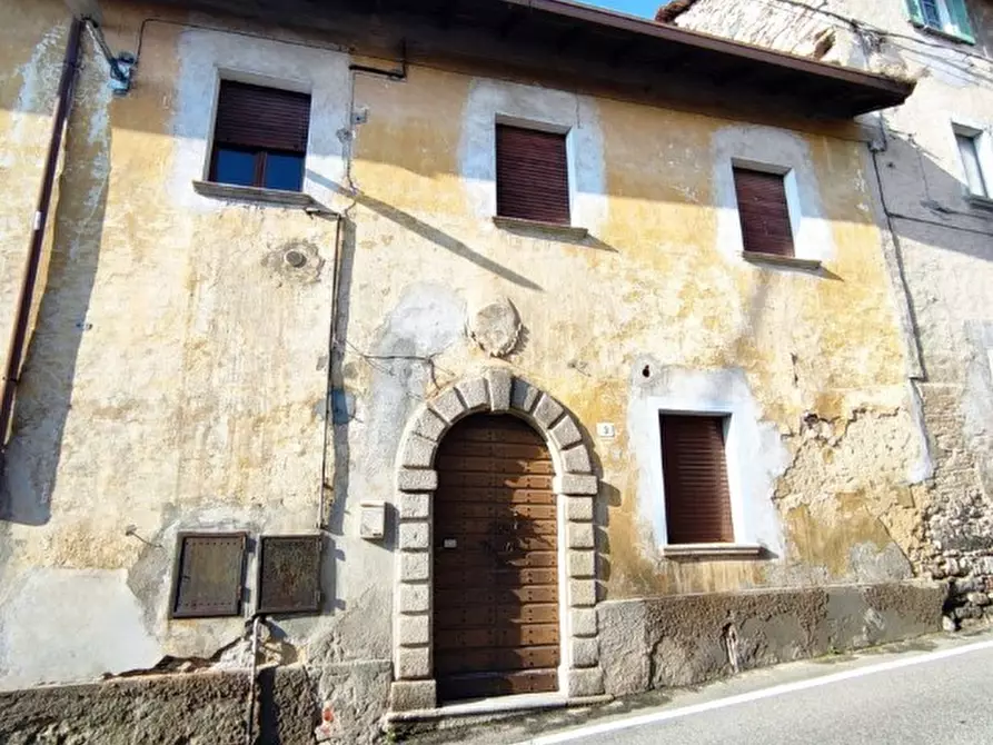 pentavano in vendita a Gozzano in zona Bugnate
