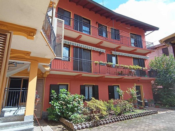 casa indipendente in vendita a Gozzano