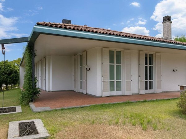 casa indipendente in vendita a Gozzano