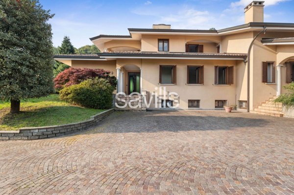 casa indipendente in vendita a Gozzano