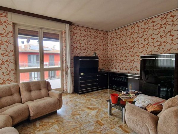 casa indipendente in vendita a Gozzano