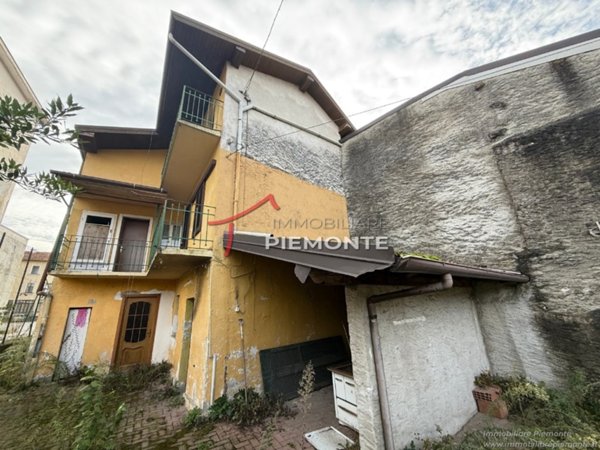 casa indipendente in vendita a Gozzano