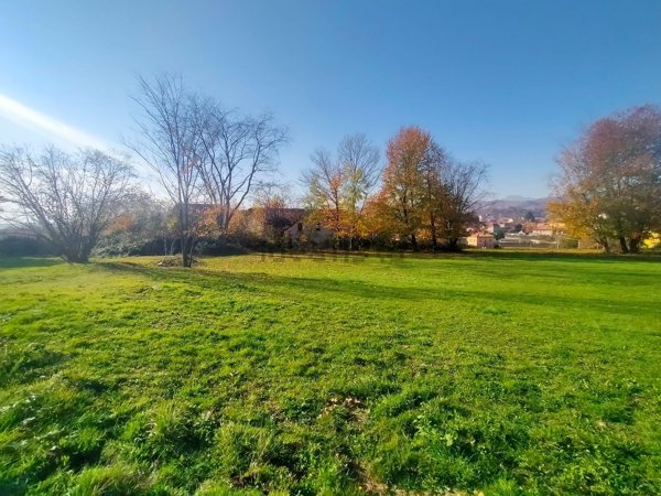 terreno edificabile in vendita a Gozzano