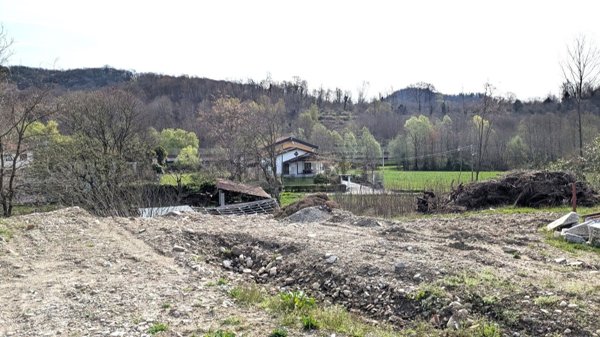 terreno edificabile in vendita a Gozzano