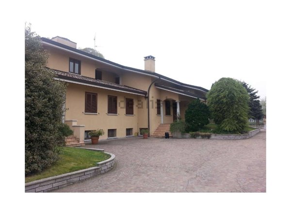 casa indipendente in vendita a Gozzano