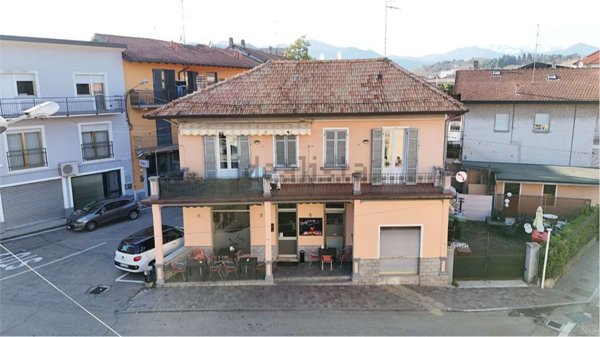 negozio in vendita a Gozzano