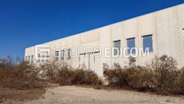 negozio in vendita a Gozzano