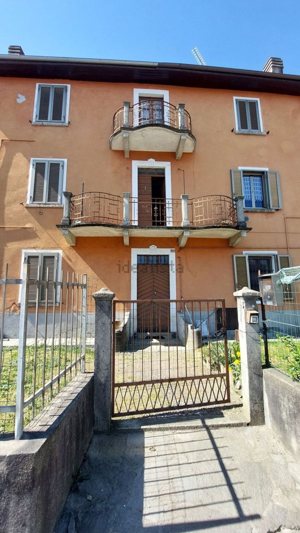appartamento in vendita a Gozzano in zona Auzate