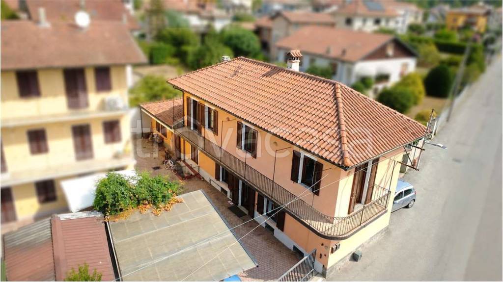 casa indipendente in vendita a Gozzano