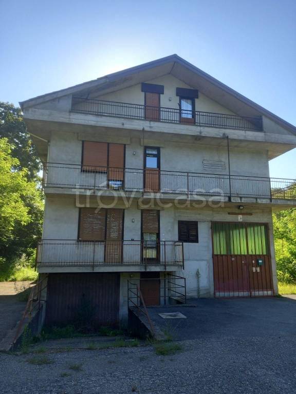appartamento in vendita a Gozzano in zona Auzate