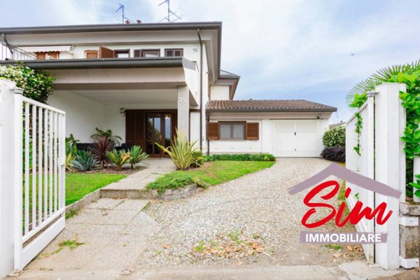 casa indipendente in vendita a Granozzo con Monticello in zona Monticello