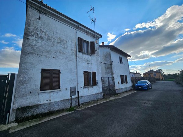 casa indipendente in vendita a Granozzo con Monticello in zona Monticello