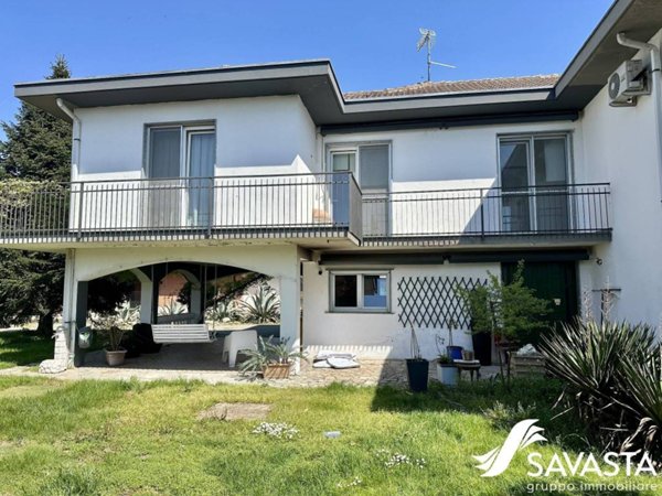 casa indipendente in vendita a Granozzo con Monticello in zona Monticello