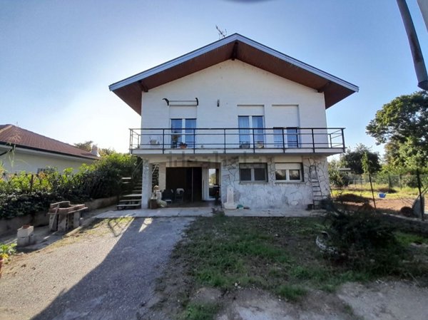 casa indipendente in vendita a Granozzo con Monticello in zona Monticello