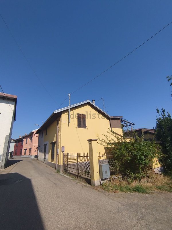 casa indipendente in vendita a Granozzo con Monticello in zona Granozzo