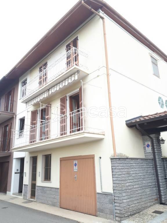 casa indipendente in vendita a Grignasco