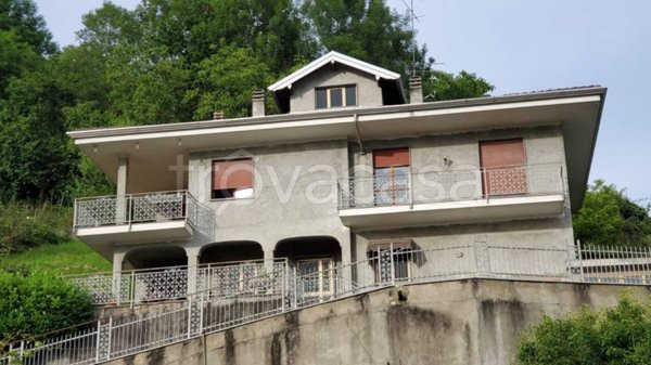 casa indipendente in vendita a Grignasco