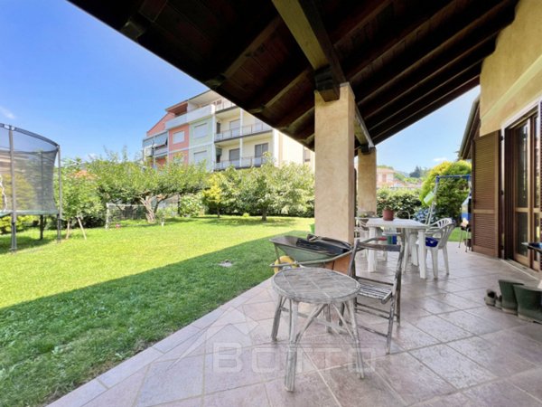 casa indipendente in vendita a Grignasco