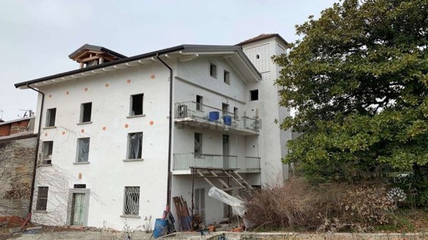 casa indipendente in vendita a Grignasco