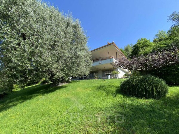 casa indipendente in vendita a Grignasco