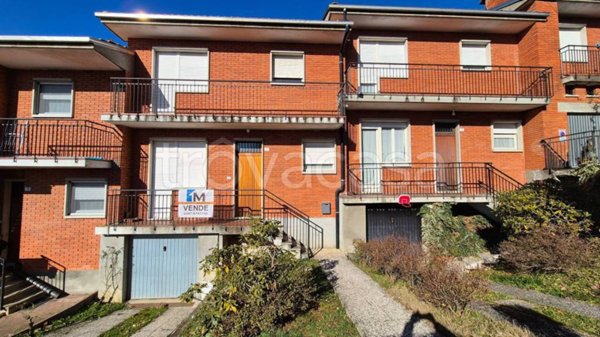 casa indipendente in vendita a Grignasco