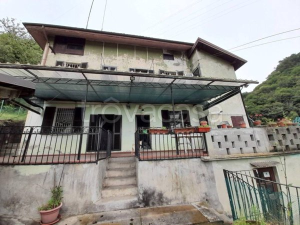casa indipendente in vendita a Grignasco in zona Ara