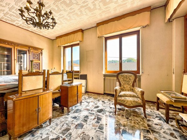 casa indipendente in vendita a Grignasco