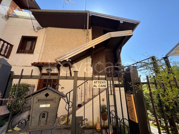 casa indipendente in vendita a Grignasco in zona Ara