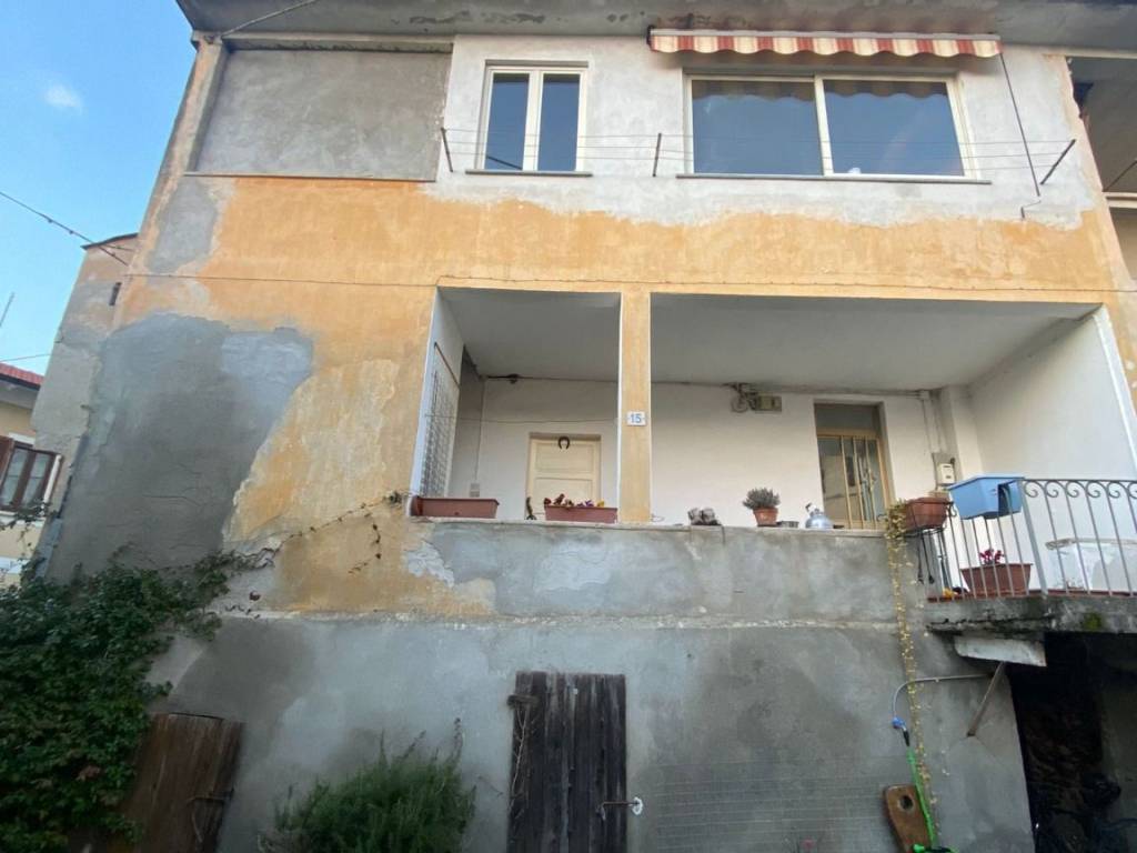 casa indipendente in vendita a Grignasco
