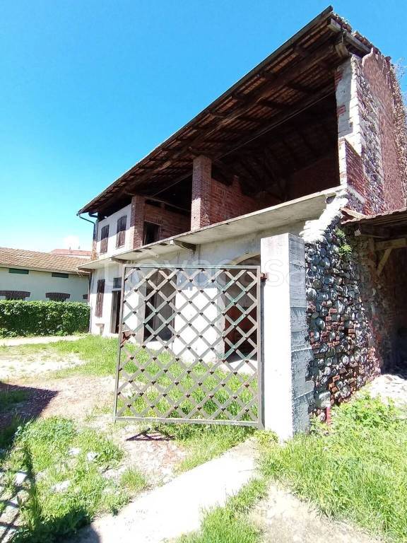 casa indipendente in vendita a Grignasco