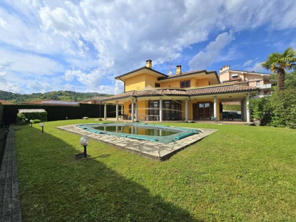 casa indipendente in vendita a Grignasco