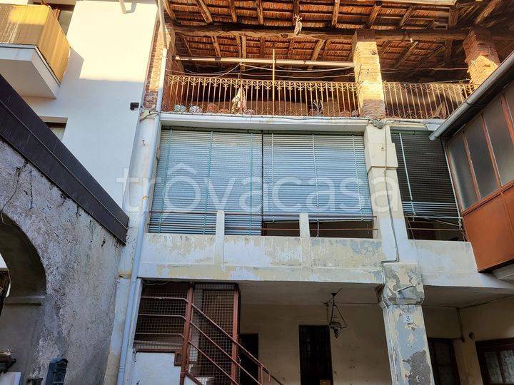 casa indipendente in vendita a Grignasco