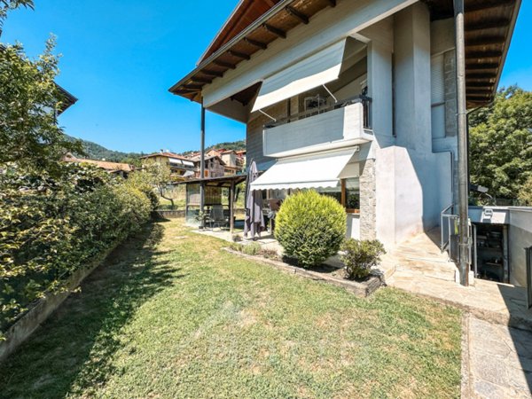 casa indipendente in vendita a Grignasco