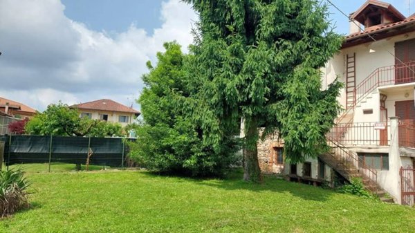 casa indipendente in vendita a Grignasco
