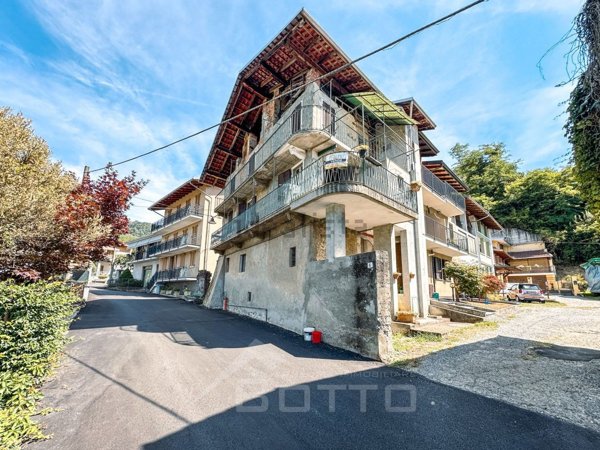 casa semindipendente in vendita a Grignasco