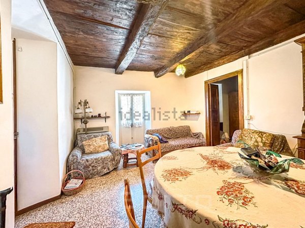 casa semindipendente in vendita a Grignasco