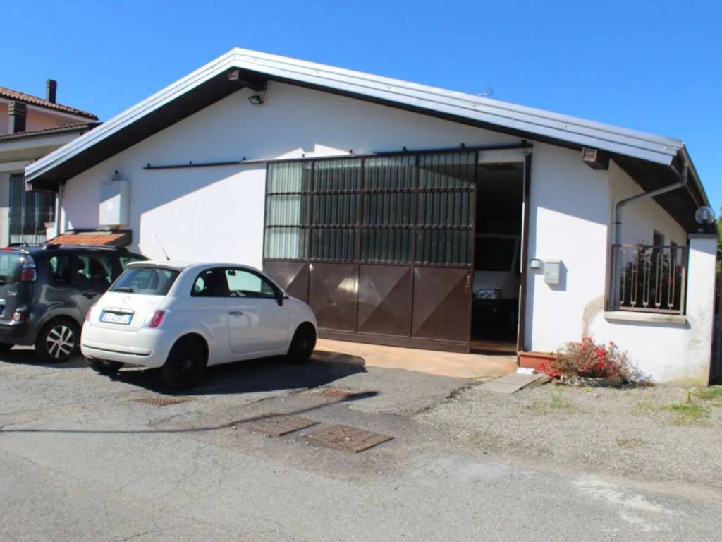 locale commerciale in vendita a Grignasco