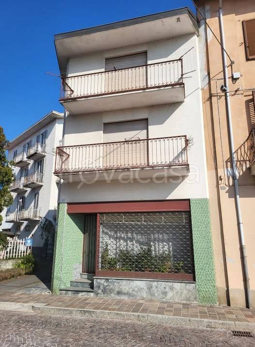 casa indipendente in vendita a Grignasco
