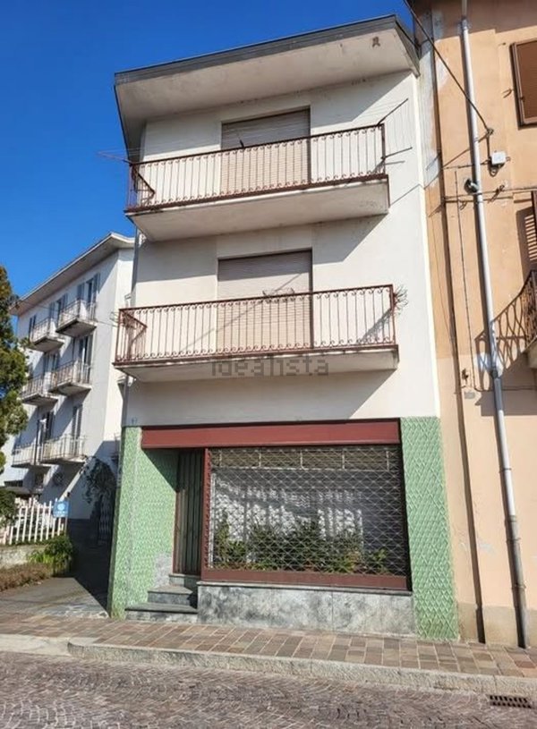 casa indipendente in vendita a Grignasco
