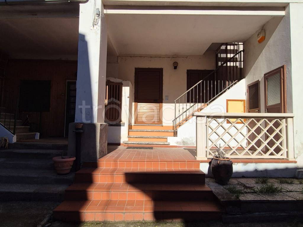 casa indipendente in vendita a Grignasco