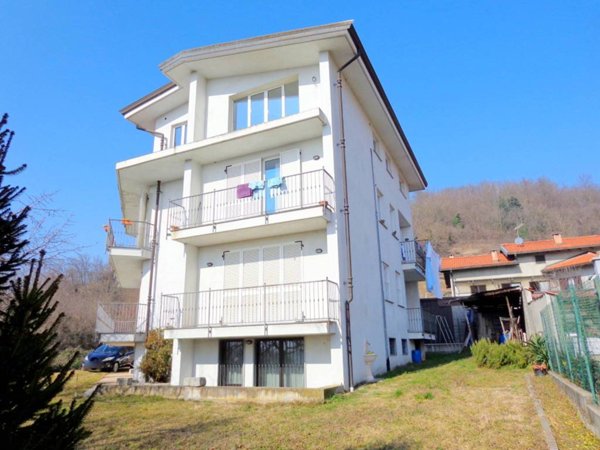 casa indipendente in vendita a Grignasco